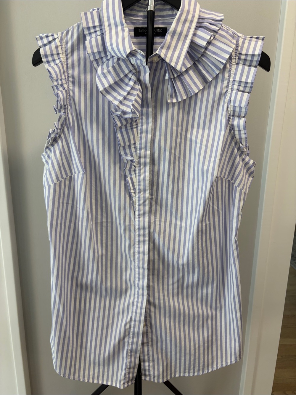 Banana Republic Light Blue & White Striped Ruffle Collar Sleeveless Shirt